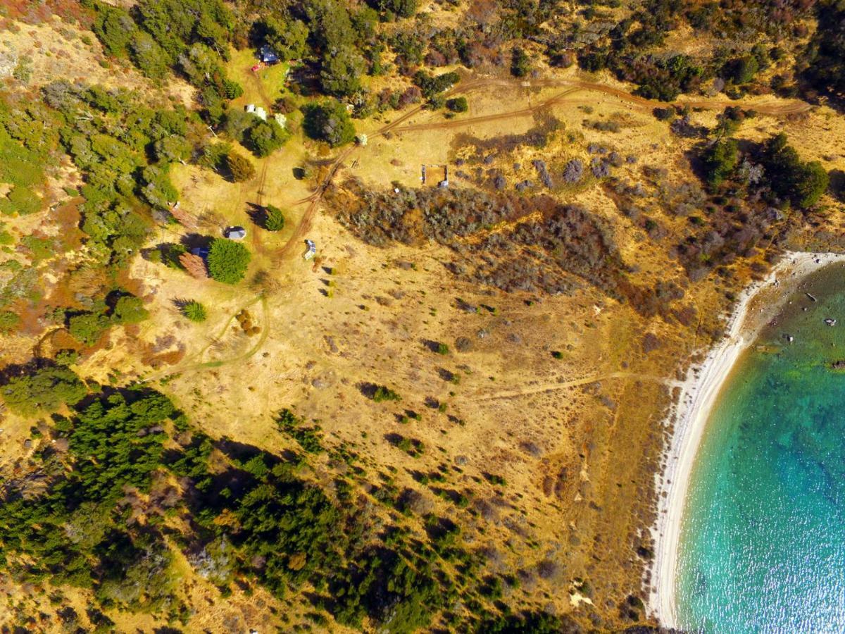 Peninsula Bahia Catalina Guest House Puerto Guadal Luaran gambar